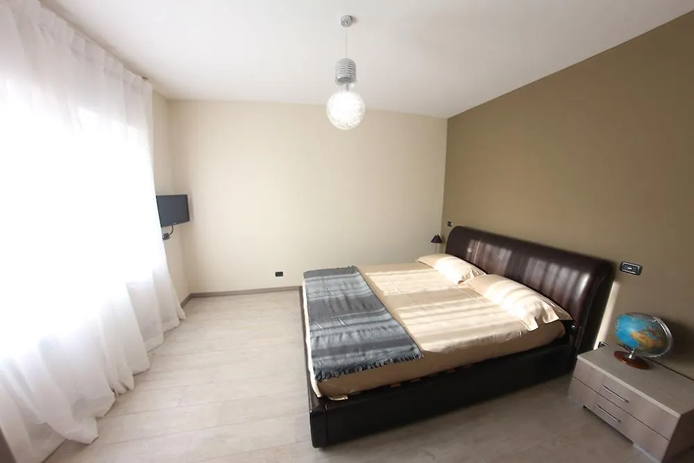 Zero35 B&B Bergamo 0*,  Italy